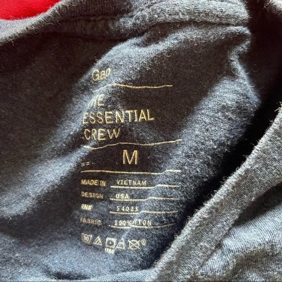 Custom cropped Gap french navy blue t shirt minimalist basic top - Picture 7 of 8